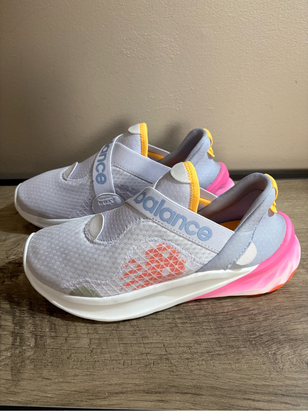 NEW! Women's NEW BALANCE Light Grey FRESH FOAM Roav RMX Slip-On SNEAKERS Shoes 9
